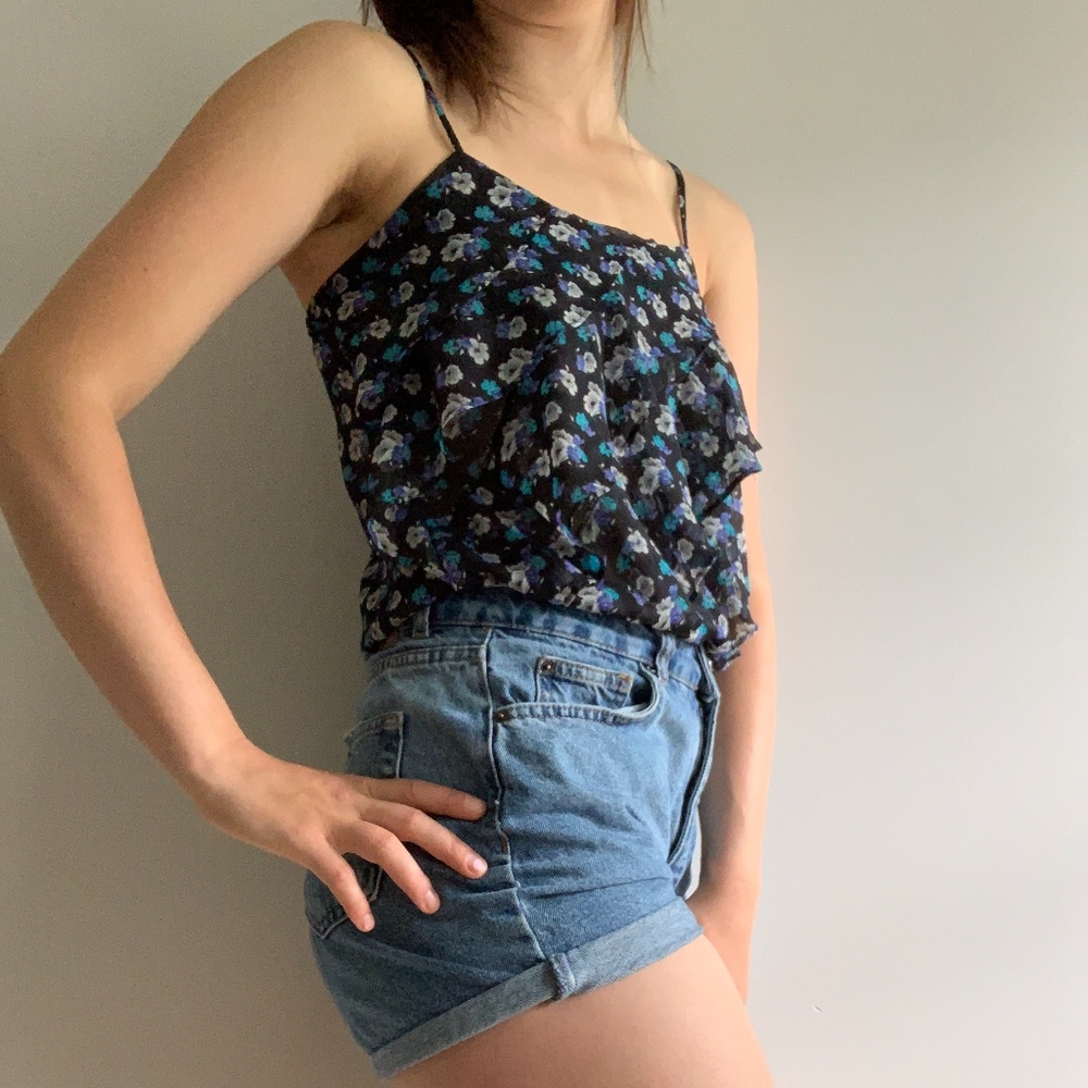 BLUES FLORAL PRINT RUFFLE TANK BLOUSE - Picture 2 of 6